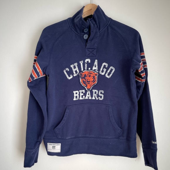 Woman’s Chicago Bears Sweatshirt - Picture 1 of 5